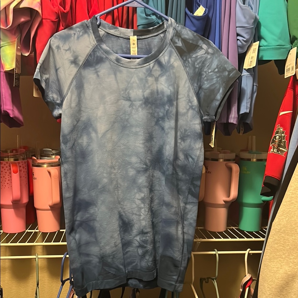 Lululemon Swiftly Tech